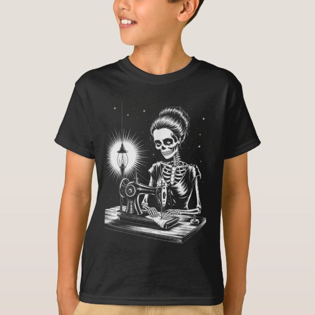 Skeleton Sewer Quilter Funny Sewing Lover Hallowee T-Shirt (Vorderseite)