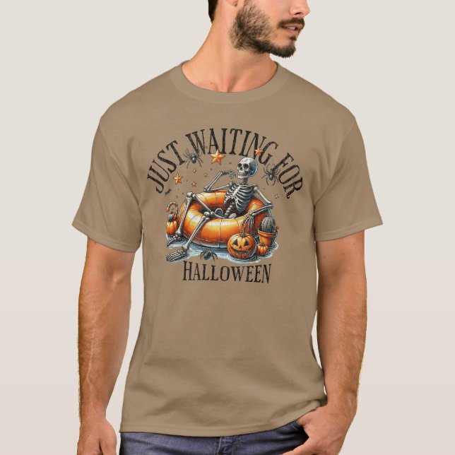Skeleton spooky vibe summer funny just waiting for T-Shirt (Vorderseite)