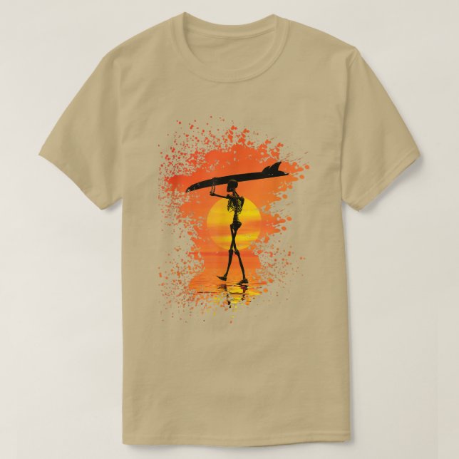 Skeleton With Surfboard Sunset Beach  T-Shirt (Design vorne)
