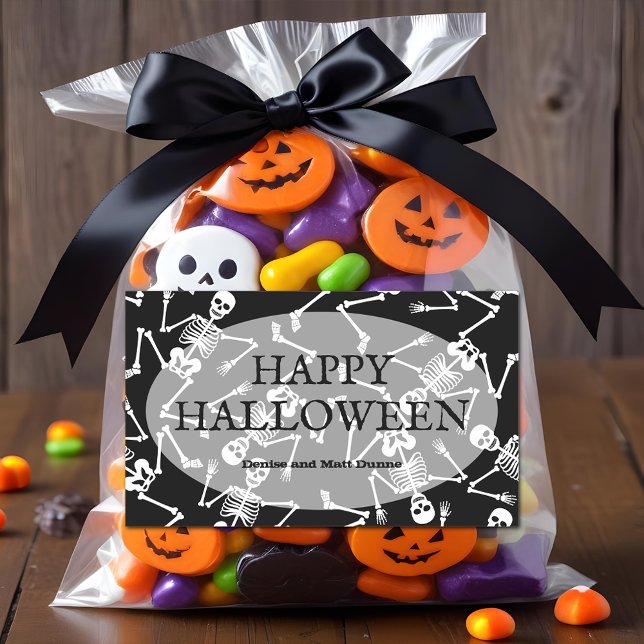 Skeletons Happy Halloween Rechteckiger Aufkleber (Happy Halloween and skeletons on black rectangle stickers)