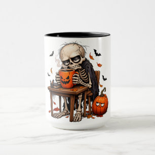 Skelett, das Halloween-Kürbistasse trinkt Tasse