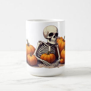 Skelett entspannt sich auf einem Kürbisfeld Hallow Kaffeetasse