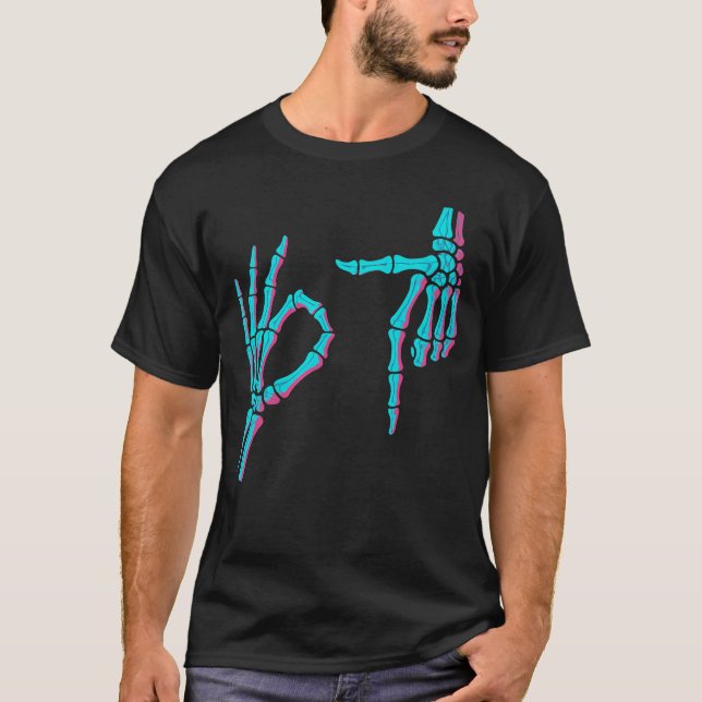 Skelett Hand Lustig Sechs Sieben 6 7 Meme 67 Hallo T-Shirt (Vorderseite)