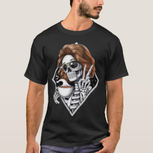 Skelett-Hippie trinkt Kaffee T-Shirt