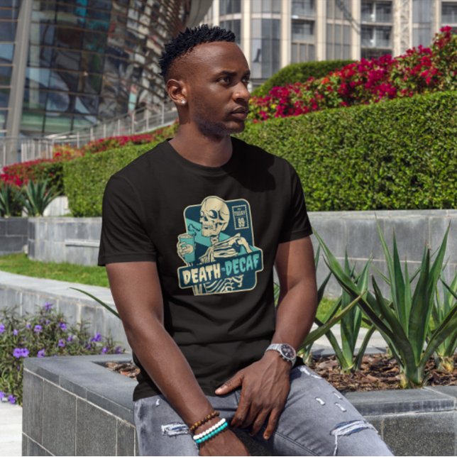 Skelett mit Koffeingetränk T-Shirt (Von Creator hochgeladen)