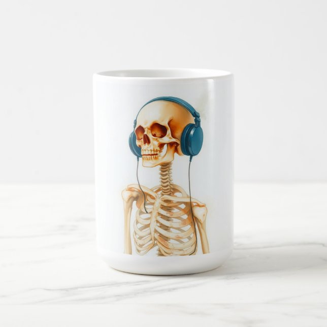 Skelett mit Kopfhörern  Kaffeetasse (Mittel)