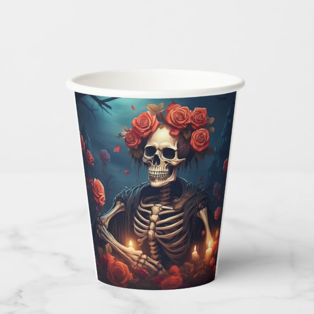 Skelett mit Krone von Rose Pappbecher (Vorderseite)