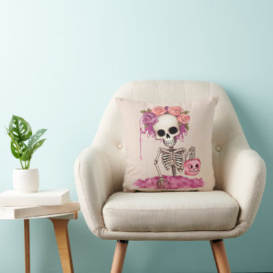 Skelett mit Rosendiadem Cremefarbener Halloween Kissen