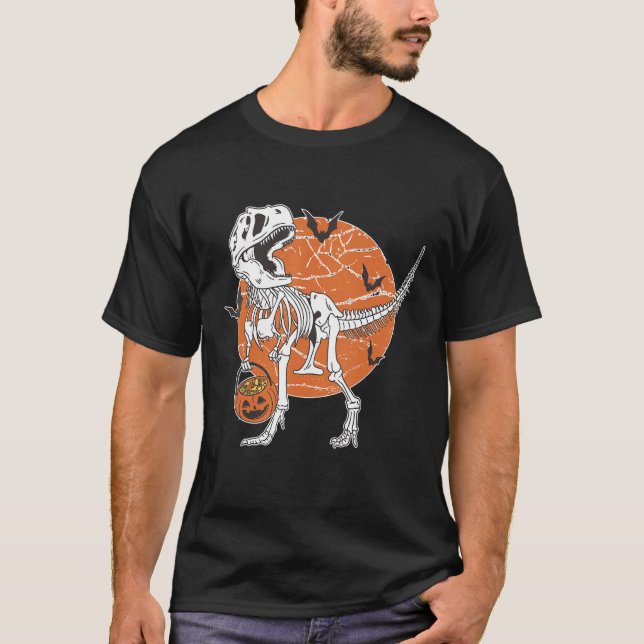 Skelett reitet Mumie Dinosaurier rex Halloween-Kür T-Shirt (Vorderseite)