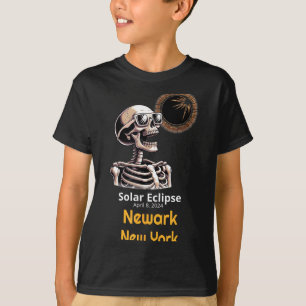 Skelett-Sonnenfinsternis Newark-New York Illustrat T-Shirt