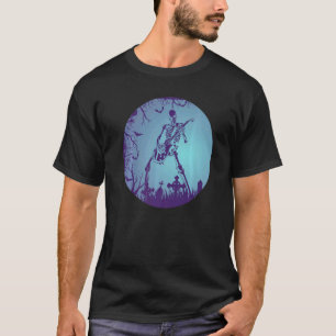 Skelett spielt E-Gitarren-Solo im mondbeschienenen T-Shirt