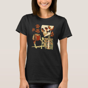 Skelett trinkt Kaffee Vintage Kunst Schädel Kaffee T-Shirt