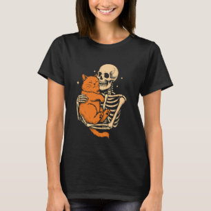 Skelett umarmende Katze lustiges Halloween-Spooky- T-Shirt