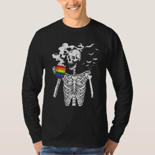 Skelett Vintage lächelnder Totenkopf beim Kaffeetr T-Shirt