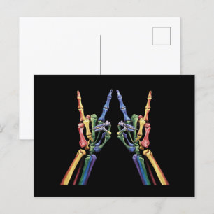 Skelettfelsen Hand LGBTQ Coole Regenbogenflagge Ga Postkarte