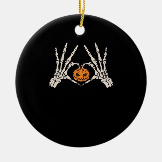 Skeletthand Herz und Kürbiskugel Funny Skull Hallo Keramik Ornament (Vorne)