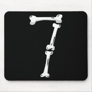 Skelettknochen Nummer 7 Gruselige Zahl 67 Sechs Si Mousepad