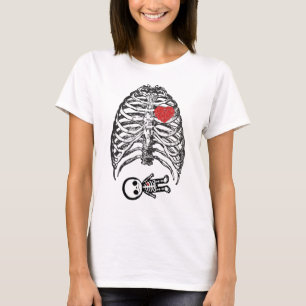 Skelettschwangerin mit einem kleinen Mädchen T-Shirt
