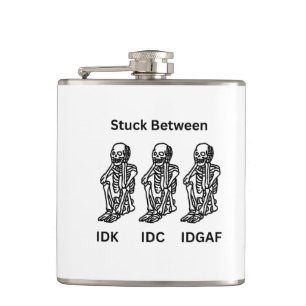 Skelton steckte an einem flachmann