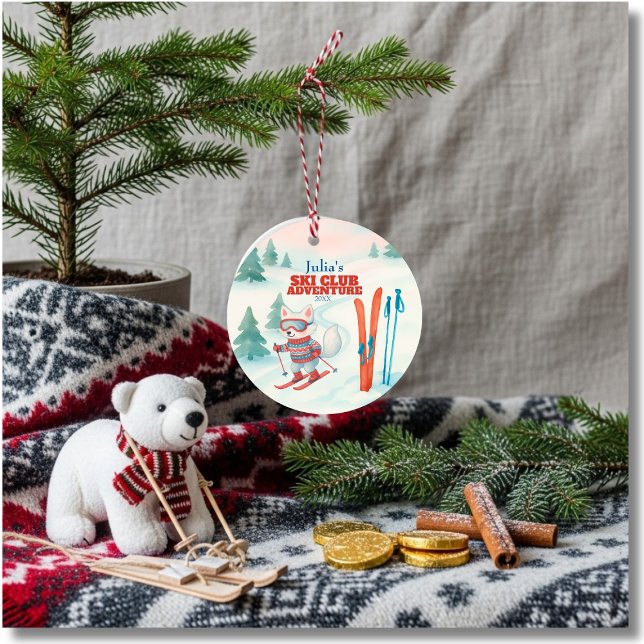 Ski Club Adventure Baby Arctic Fox Keramik Ornament (Ski Club Adventure Baby Arctic Fox Ceramic Ornament)