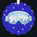 Ski Goggles Snowflake Tanz Ornament Karte<br><div class="desc">Ski-Schluchten mit Bergreflektion. Ski-Brille und Snowflake-Muster auf blauem Hintergrund. Verspieltes Sport Winter Design.</div>