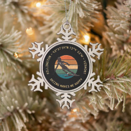 Ski Killington, Vermont - Frau Skier, Gelber Text Schneeflocken Zinn-Ornament