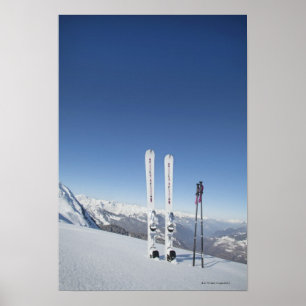 Ski und Skistöcke Poster