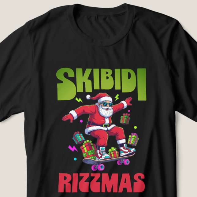 Skibidi Rizzmas Santa on his Skate Tri-Blend Shirt (Von Creator hochgeladen)