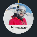 Skiclub Skiteam Skier Custom Foto Collage Keramikornament<br><div class="desc">Dieses Skilangdesign beinhaltet Ihre hochgeladenen Ski-Fotos, ein grafisches Ski-Racer-Logo (anstelle Ihres eigenen Logos) und Platz für zwei eigene Textzeilen. Personalisieren Sie Ihre Wünsche mit dem Namen Ihres Skiclubs/Teams oder dem Namen des einzelnen Skifahrers. Damit ist ein perfektes Ende der Saison Team oder Coach Geschenk. Ändern Sie den Hintergrund oder die...</div>
