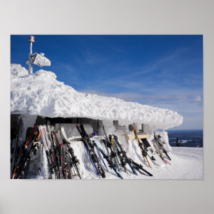 Skier in einem Skigebiet, Lappland Poster