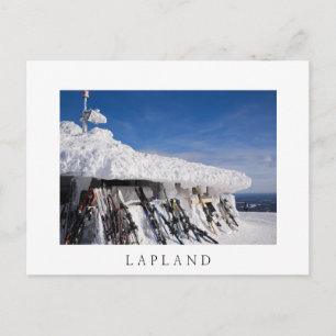 Skier in einem Skigebiet, Lappland, weiße Postkart Postkarte