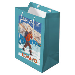 Skier-tragende Schnee-Ski-Vintage Reise 2 Mittlere Geschenktüte