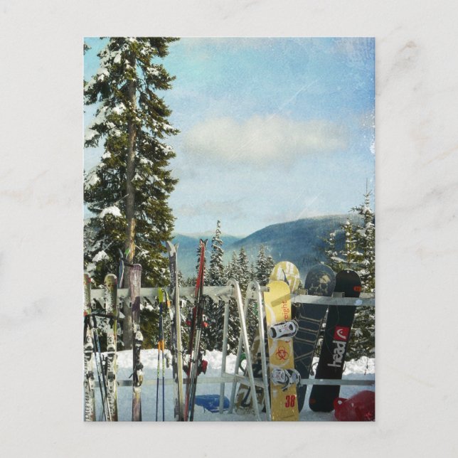 Skier und Snowboards auf der Bergspitze Postkarte (Vorderseite)