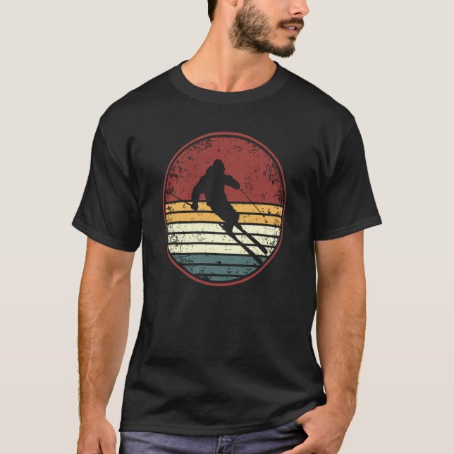 Skiers ski tours cross country skiing mountains de T-Shirt (Vorderseite)