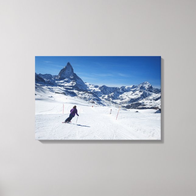Skifahren mit Matterhorn in Zermatt, Schweiz Leinwanddruck (Vorderseite)