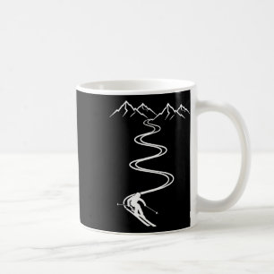 Skifahrer in tiefem Schnee Apres Ski Pulverschnee Kaffeetasse