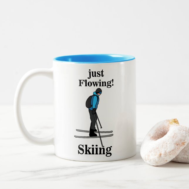 Skiing Just Flowing Skier Zweifarbige Tasse (Mit Donut)