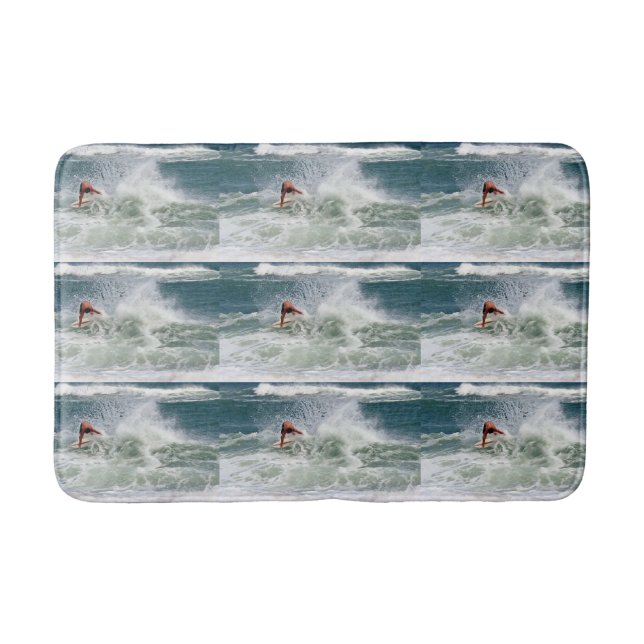 Skimboarding von Shirley Taylor Badematte (Vorderseite)