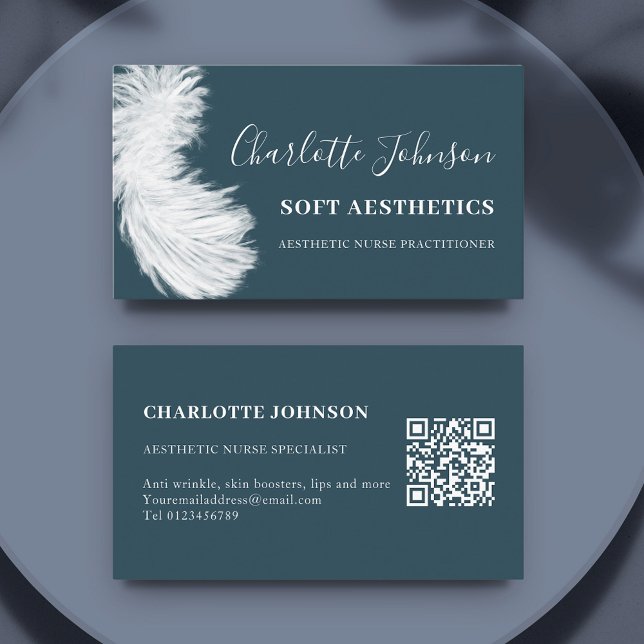 Skincare Nurse Modern Blue Feather QR-Code Visitenkarte (Aesthetic nurse specialist navy website QR code blue professional business card)
