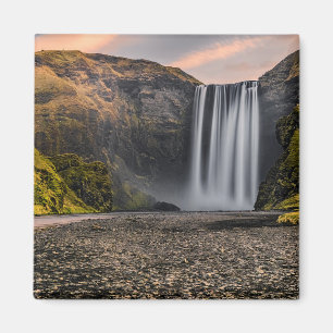 Skogafoss Wasserfall am Morgen Sonnenaufgang Magnet