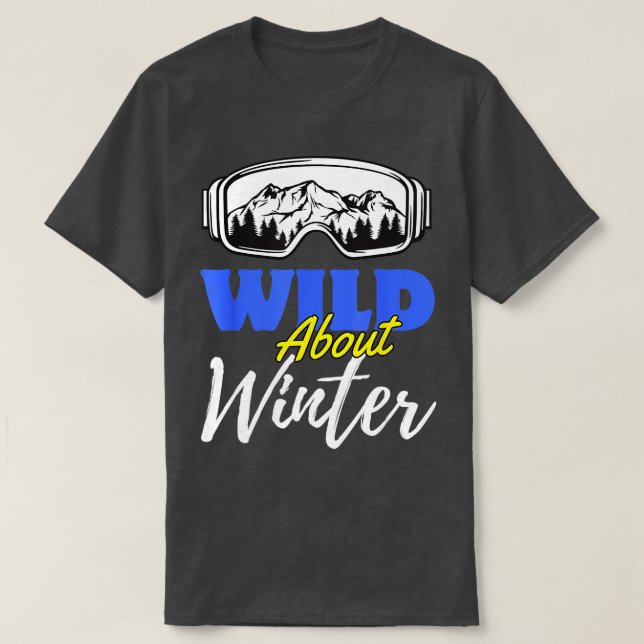 Skoggles Berg Schnee Wide über Wintersport T-Shirt (Design vorne)