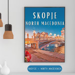 Skopje Poster<br><div class="desc">Skopje ist die Hauptstadt und die größte Stadt Nordmazedoniens. Die Stadt liegt im Zentrum des Balkans, im Norden des Landes, nahe der Grenze zum Kosovo, und ist an den Ufern von Vardar errichtet worden. Als einzige mazedonische Metropole konzentriert sie den Großteil der administrativen, wirtschaftlichen und kulturellen Funktionen des Landes.</div>