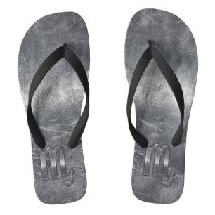 Skorpion-Sternzeichen im gestressten industriellen Flip Flops