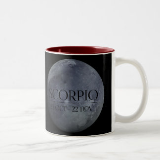 Skorpions-Planeten-Tasse (Pluto) Zweifarbige Tasse