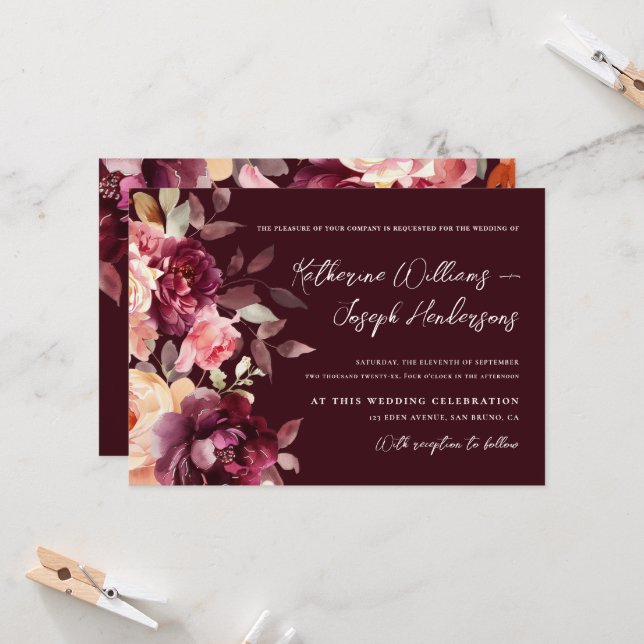 Skriptkalligrafie Bouquet Floral Burgundy Wedding Einladung (Vorderseite/Rückseite Beispiel)