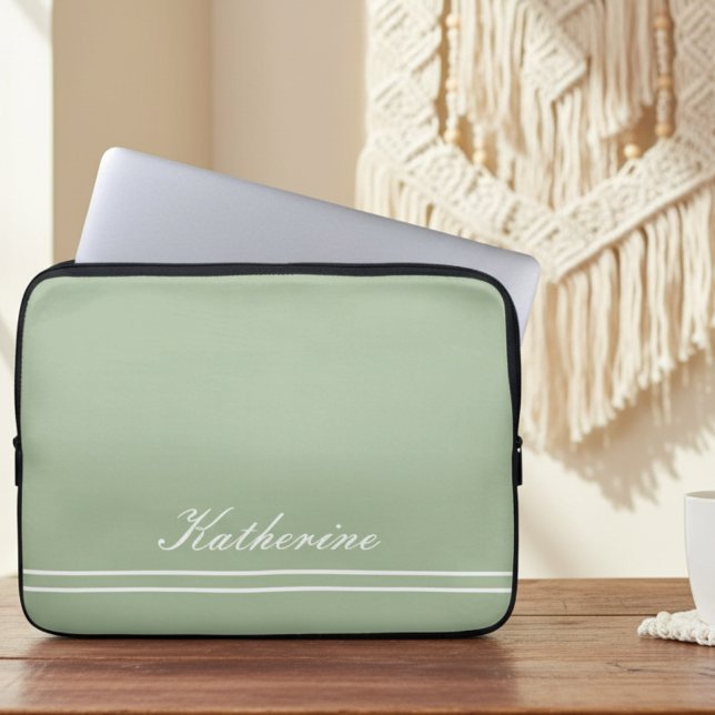 Skriptname Minimalistischer grüner Eukalyptus Laptopschutzhülle (Von Creator hochgeladen)