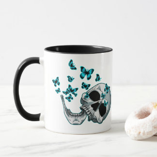 Skull and Blue Butterflies Mug Tasse