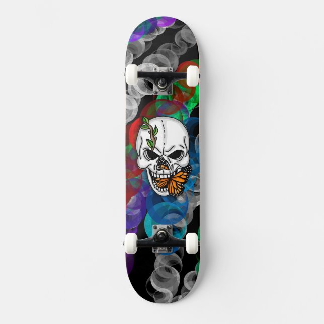 Skull and Monarch Butterfly Digitale Kunst    Skateboard (Vorderseite)