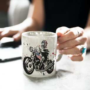 Skull-Biker mit amerikanischem Flaggenhelm Kaffeetasse