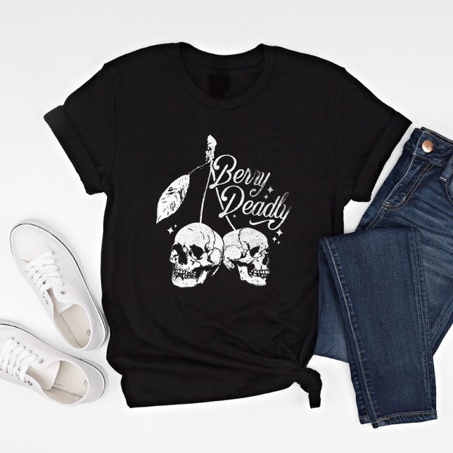 Skull Cherry Spooky und Sweet Gothic Halloween T-Shirt (Von Creator hochgeladen)